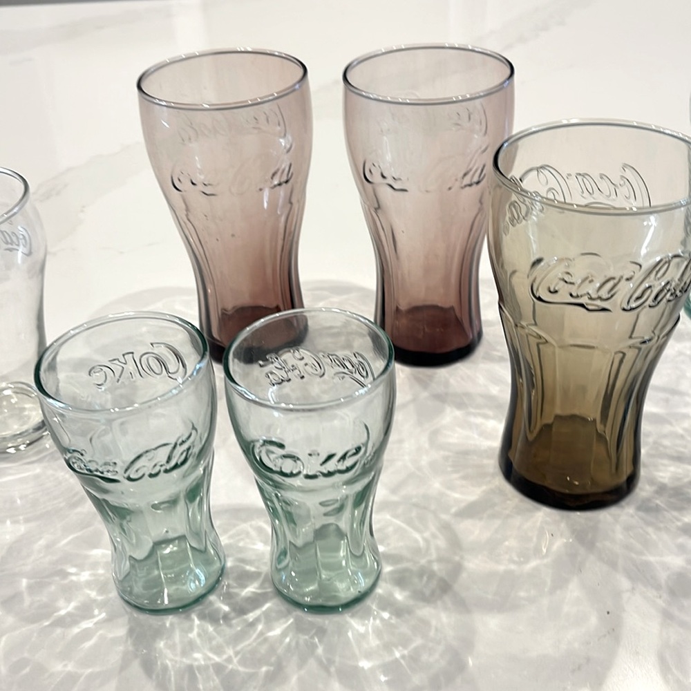10 vintage Coca Cola glasses